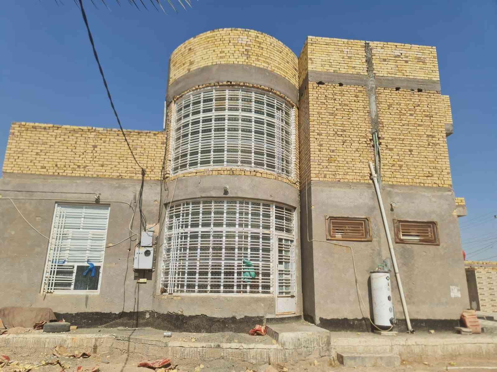 اللهم صلي علئ محمد والي محمد
خلفه لبخ فقط 👉 جص واسمنت وذا مو شغل درجه وله وعلي ربع ماناخذ واول لتفاقنه نظافه ولتزام بلعمل خابر وتدلل ***********
