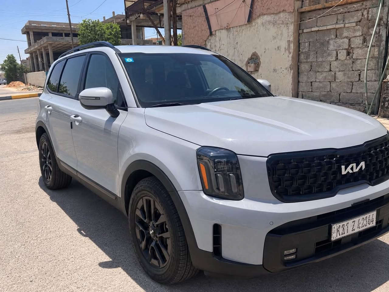 أعلى فئة ومواصفات كيا تيلورايد فئة SX

موديل 2024 برستيج اكس برو 

فول مواصفات للاخير  

رقم بغداد انكليزي

كيا تيلورايد فئه sx xpro prestige

محرك 6 سلندر 3800 

ويل كب حجم ٢٠ اطار نقشة خشنة  

كامرات 5 محيطية مراية داخلية كامرة 

سقف اسود شامو كنتارا 

بصمة ابواب امامية  

وبصمة تشغيل وتشغيل عن بعد

لايتات زينون عالي ناصي عدستين 

اشارة في المرايا الجانبية مع حساسات الاجتياز 

مصابيح ترحيب في مقابض الابواب 

ترحيب بالمرايا 

رادار امامي تفاعلي للتوقف 

التلقائي امامي خلفي وجانبي 

السيارة فتحتين سقف 

حساسات امامي خلفي

غرفة السيارة جلد نابا جملي نقشة خياط 

تحكم كهربائي متكامل لمقاعد  المقدمة 

المقاعد الامامية  و الخلفية تدفئة وتبريد  

شاشة دشبول كبيرة لمجموعة 

من الايعازات والضبط

بردات اصلية للابواب الخلفية 

مقاعد وسطية تطوى كهربائيا ويدوية الفتح 

انارة ليزرية محيطية متعددة الالوان لأنارة دواخل السيارة 

مرايا جانبية شفط كهرباء 

خاصية تحديد المسار والتنبيه عند الخروج من المسار 

المقعد الوسطي منفصل  VIP

تبريد السيارة 3 قطع 

تحكم ستيرن جهتين متعدد الايعازات 

وضعيات القيادة عدد 5 

تنبيه بالارتجاج في المقود عند الخروج من المسار او عند الرجوع 

كشن السائق مساج وذاكرة 

جنطة كهرباء فتح واغلاق 

ستيرن تدفئة  

وضعيات قيادة + 4x4

اوتو هولد + اوتو ستوب 

تحديد مسار الي + مثبت سرعة 

تبريد خلفي منفصل 

شاحن واير ليس 

منافذ شحن بالكشنات وبالخلف 

سستم صوت هارمن كاردن 

السياره بنيد والجاملغ الايمن فقط 
السيارة حرة و بأسمي

للاستفسار الاتصال  *********** 
مكاني كربلاء

السعر 320 ورقة
