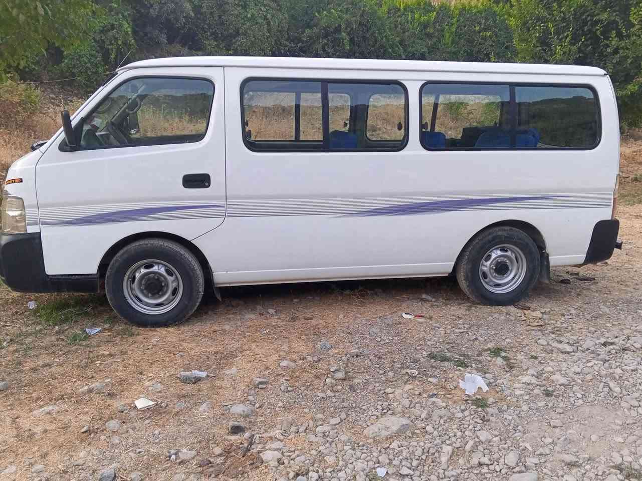 سەرەتابەناوی خوای گەورەومیهرەبان  ئەم پاسە بۆفرۆشتن /مۆدێل2002 [ئاڕمی پلاستیکی سلێمانیە گێڕو مەکینەوئەکسلی بەشەرت دەرگای کارەباییە چوارتایەی لۆکی لەژێرە  جەمپێکی خەفیفی پێشەوەی هەیە بۆنیت و چەمەلەخێکی بۆیاخە پەڵەیەکی کاڵ بوونەوەی هەیە لەسەقفی پەم کراوەلەسەرساخی  لەگەڵ سێ چوارپەڵەبۆیاخی بچووک دەرگای پشتەوەشی پەم کراوەلەسەرساخی  ناونیشان ڕانیە ئەوەش ژمارە تەلەفوون *********** {***********
