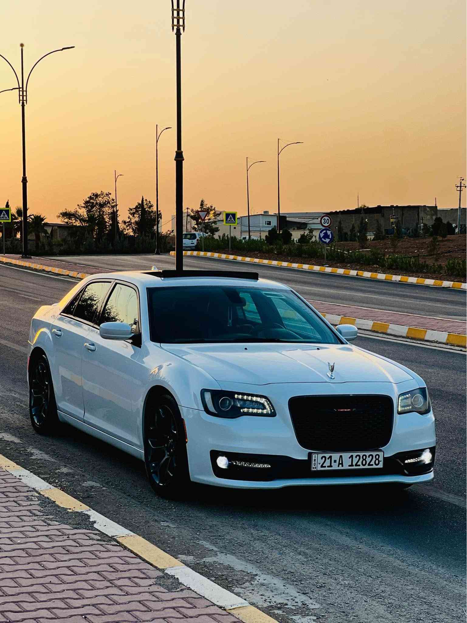 Chrysler 300 S  
[***********] 📞
‎کلایسلەر 300S   
فول فول مواصفات S
تەنها ١٠٠ هەزار مایل ڕۆشتووە
دەعامی بۆ دەعامی بێ بۆیاخ و بێ سارد 
تەنها  دەرگای سەکن گۆراوە بە بیلاد 
مەکینە 3,600 V6
بەصمە شەغال 
پانۆراما 
کوشن هیتەر
کوشن جلد 
لایت زینۆن و لید
گێڕی سوکان دوگمەی سپۆرت
 شاشە گەورە
کامێرای دواوە 
تایە و ویل ٢٠ تەبرید مەرکەزی
سەماعەcarplay  Alpine  
گێڕ و مەکینە بەشەرت  نەکراوەتەو
سەنەوی و ژینگە و هەزە تازەیە
٤ تایە و ویلی بیلادی لۆک 
تەحویل و غرامە بەشەرتە بەناوی خۆمانەوەیە
ناونیشان سلێمانی *********** السليمانية, العراق
