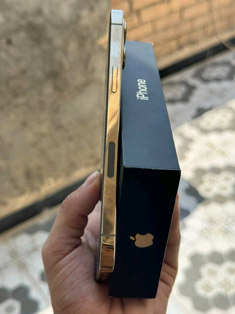 سلام عليكم للبيع ايفون 12برو ماكس 
الجهاز وتر شرط الفحص✔️

بطاريه ٨٢✔️

ذاكره ١٢٨✔️

اصدار 2026.6✔️

موذج Aامريكي✔️

فيس ايدي شغال ✔️

كامل ملحقات ✔️

فقط ضهر مفطور✔️ الجهاز حيل نضيف شرط تفحص وين ميعجبك سعر مناسب عنوان بغداد ابو غريب الزيتون

رقم ***********