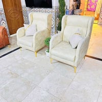 تخم • ١٠ مقاعد • واتساب