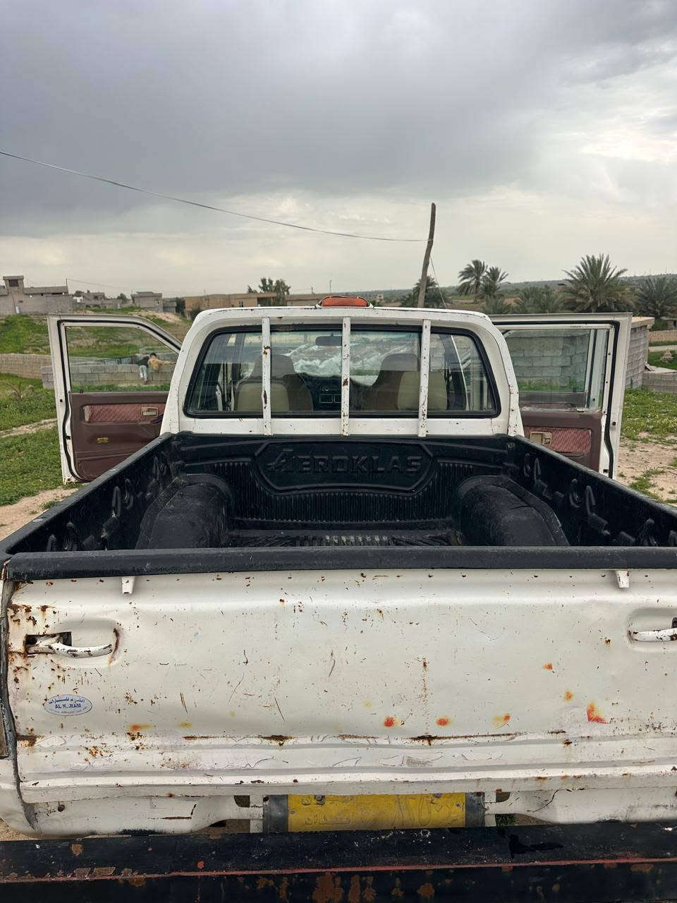 السلام عليكم كنو البيع مراوس   $18 رقم بغداد سنويه صاقطه بل 2018 ماندل صاحبها العنوان قريه  النميصه ***********
