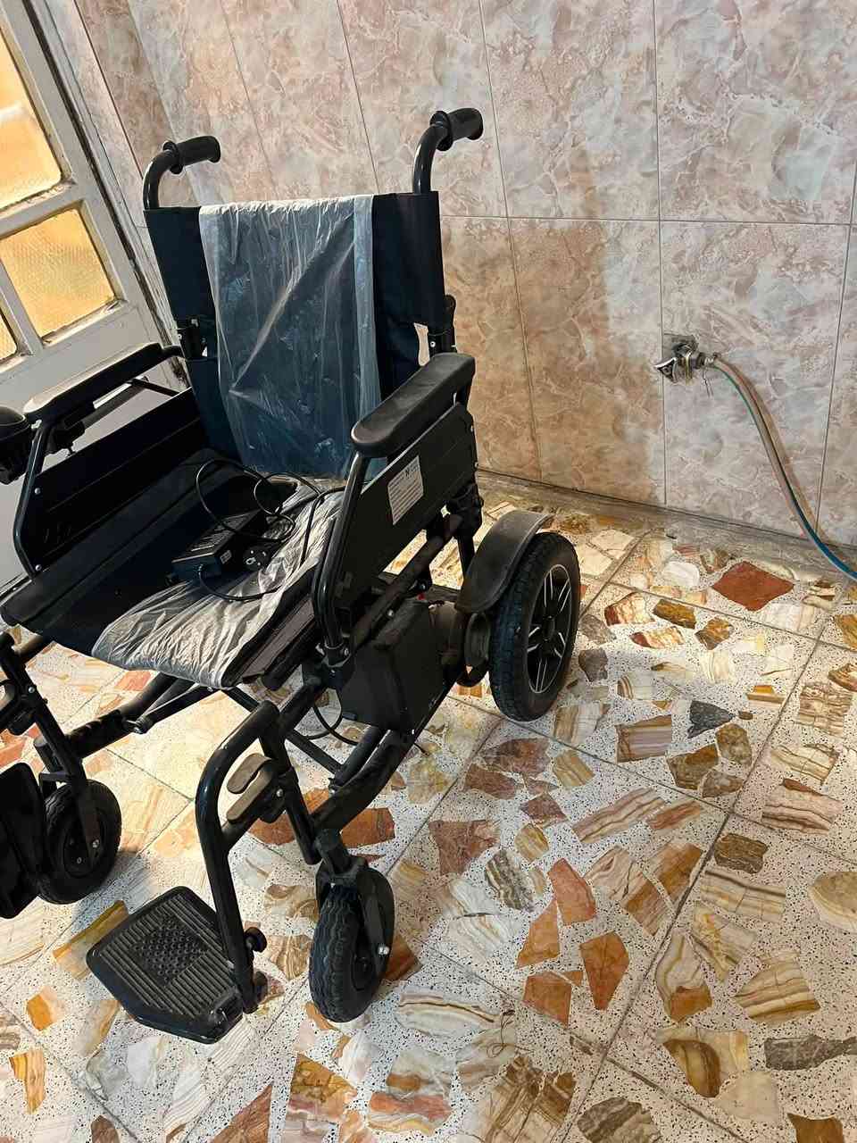 سلام عليكم عربانه شحن مال معوقين للبيع عربانه بعده بل جيس نقص بطاريات وسعر البطاريه الوحده ب٢٥الف الاستفسار عل رقم***********
