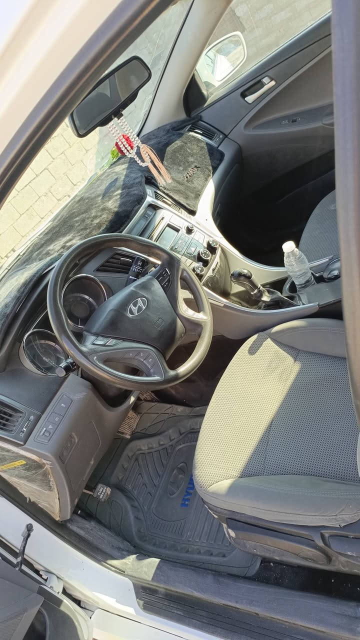 سوناتا للبيع موديل 2014 وارد امريكي ضربتها بيبان اثنين والجاملغ الخلفي راجع ع البارد بدون معجون السياره ليبل واحد بدون تبديل محرك جي دي اي كهربائيات شغاله سياره جاهزه وكلشي ما عوزها سياره ب اسمي تحويل ثاني يوم سنويه ما ساقطه لل 2030 مكاني ناصريه قضاء النصر السعر 100 وبيها مجال اتصل وبيك خير وتدلل للاتصال ‏‪***********‬‏ / *********** يتوفر واتساب
