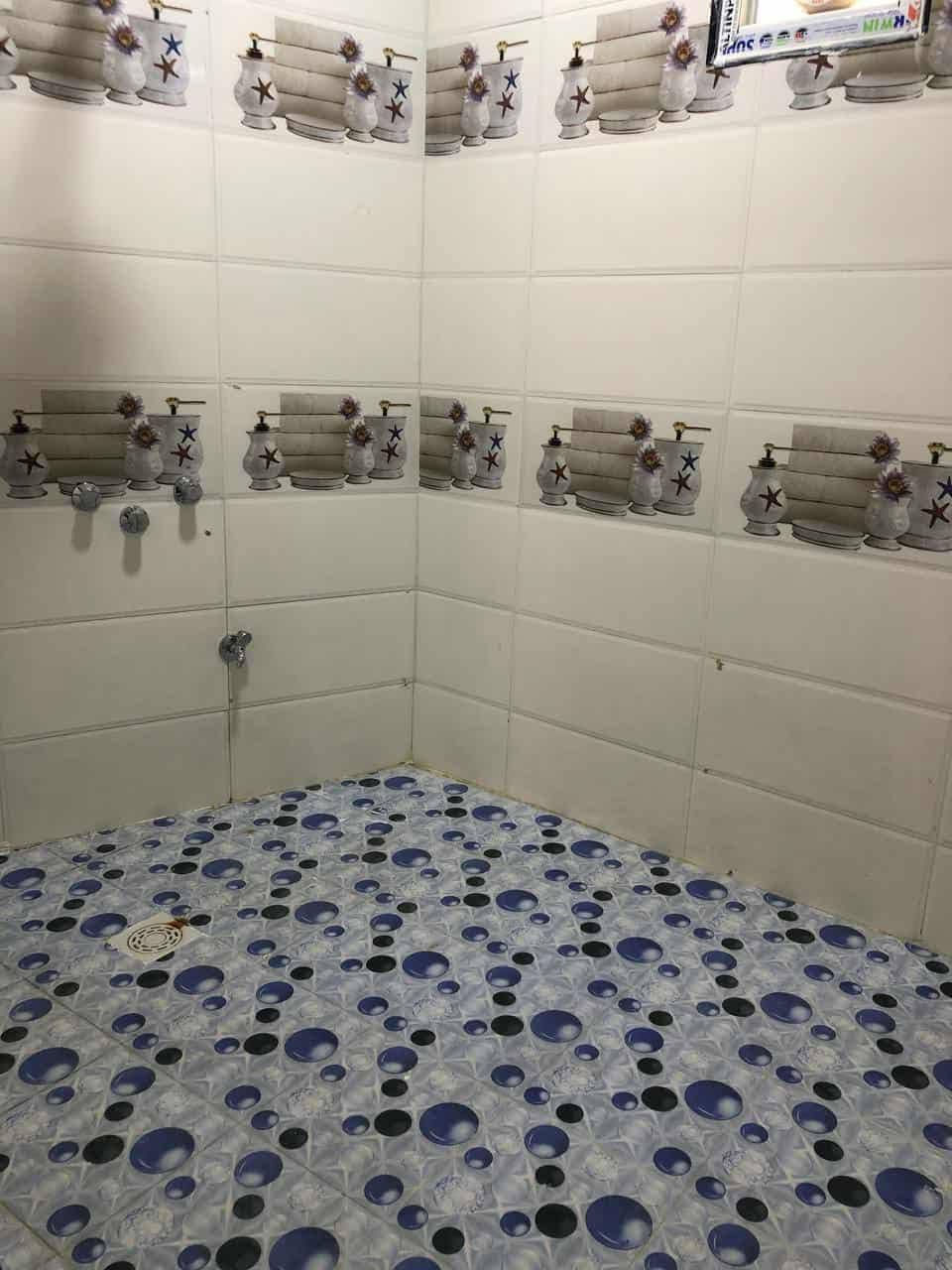 *🏠 بيت للبيع - قنطرة السلام*
📐 المساحة: 110 متر - طابقين
🛏️ التفاصيل: 4 غرف نوم + استقبال + صالتين
📍 الموقع: قنطرة السلام - شارع المدرسي - نهايته قريب الحولي
🛣️ الشارع: 10 متر تبليط للباب - منطقة حلوة ومرتبة
📄 السند: سند 25 إقرار
💰 السعر: 150 مليون وبي مجال
📞 للاستفسار واتساب: *************
#بيوت_للبیع #كربلاء #قنطرة_السلام #عقارات_كربلاء
