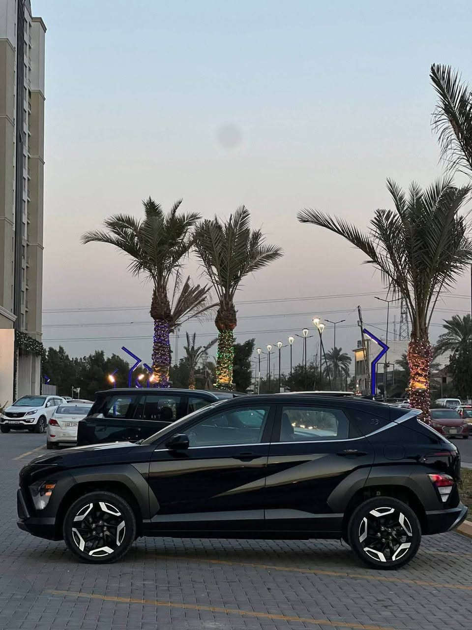 السلام عليكم كونا موديل ٢٠٢٤ كنديه فول مواصفات فتحه بصمه كشنات جلد تدفئه استيرن تدفئهفور ويل  ماشيه ٤٣ ميل رقم اربيل بااسمي محرك ٢٠٠٠ دوش ضررها كلش بسيط بنيد بس مصبوغ بدون دواخل سونارها موجود رايدها ب ١٦٦ وبيها مجال بسيط مكاني بغداد اليرموك رقمي *********** كلشي ذكرت صور وسونار
