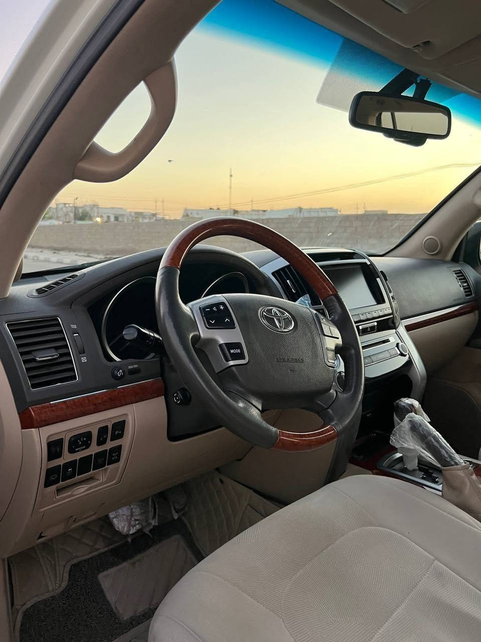 لاندكروز فكساره • ٥٧٠٠ V8 • ٢٠١٣