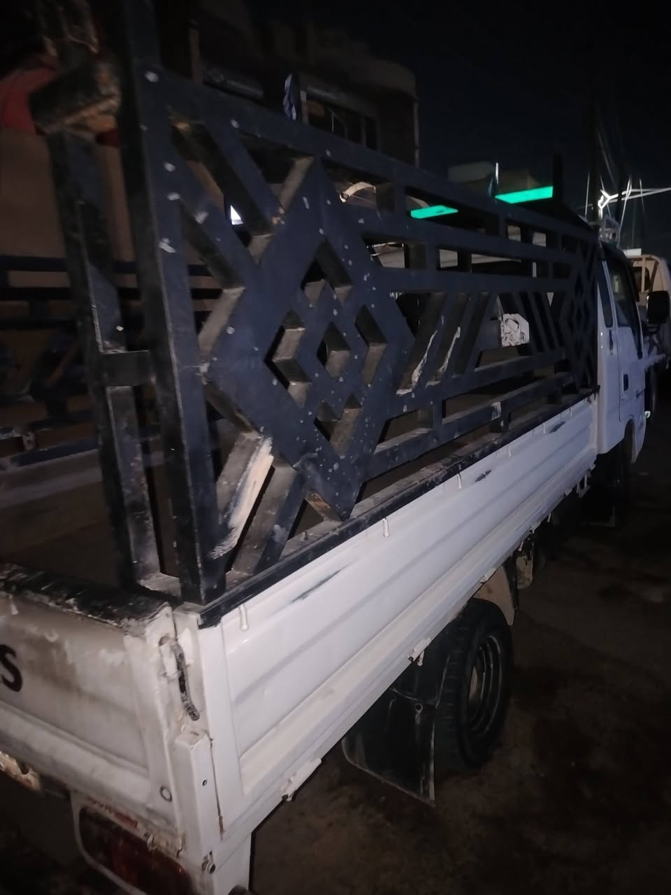 سلام عليكم لبيع كيا ام عيون مديل 2001رقم بغداد تحويل مباشر شاصي كير محرك مكفولات سياره جاهزه من كل شي مكان بغداد مكلف بنشر ***********
