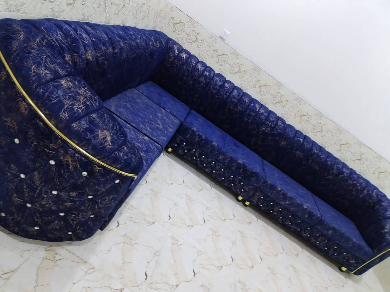 معرض الزهور الأثاث المنزلي
(سعر متر 90 الف فقط مع توصيل مجاني لبيت )
(مع هديه كوشات وطبله هديه 👌 ) 
تخفيضات على جميع الموديلات الي موجودة بل معرض
تم وصول وجبه جديده من ديوانت موديلات جديده وحديثه وكلها شرط وضمان متوفر كادر خاص لاخذ لقياسات لخاصه متوفر مراوس قديم بجديد متوفر خدمه توصيل كادر خاص لاخد لقياس طول الوقت
العنوان تكريت الزهور للاستفسار خاص او اتصال *********** متوفر وتساب
*********** وتساب واتصال
