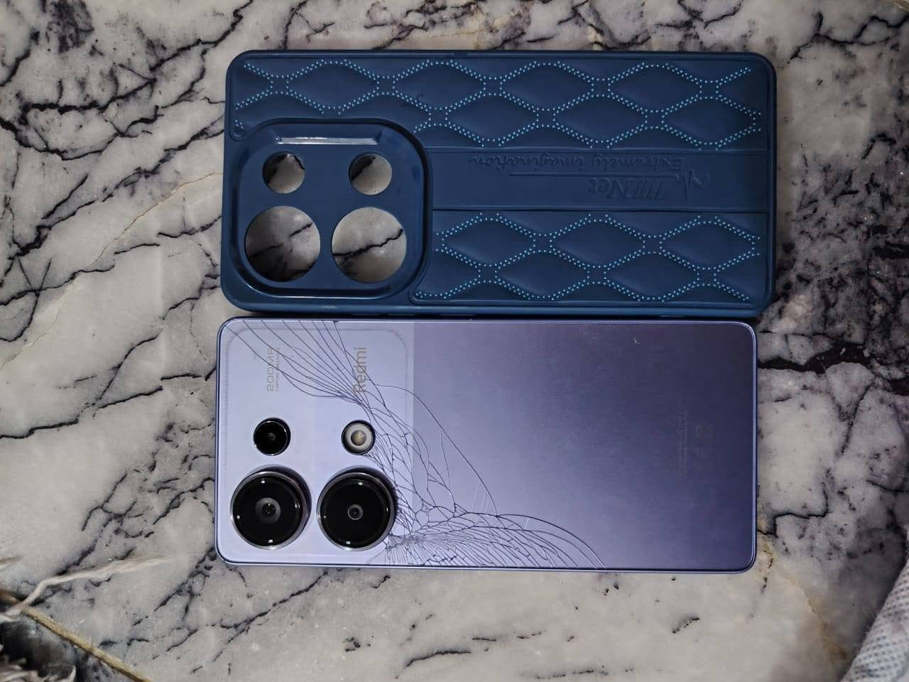 السلام عليكم جهاز Redmi not 13pro ذاكره 512 كامره 200ميكا بكسل الرام 12+12 جهاز كامل نسخه عالميه صوت ستيريو  بي فقط فطور بالظهر مانافذه فقط سطح مامأثر على اللمس واي شي كارتون وشاحنه وياه الاصليات يرهم مراوس حسب القناعه السعر 250
*********** عنواني حله مركز
