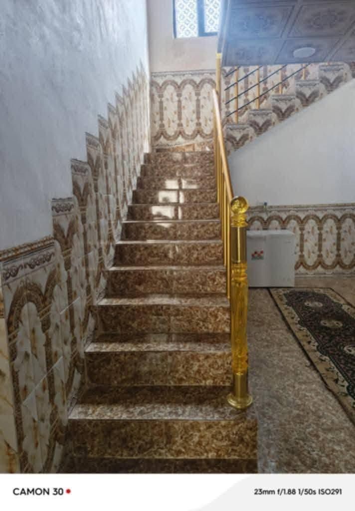 السلام عليكم
بيتين بقريه الحصويه للبيع
مساحه الارض 3800متر
دونم ونص
البيت الصغير يحتوي على 
ربعه كبيره+غرفه+موزع+مطبخ+حمام 

البيت الكبير يحتوي على 
ربعه كبيره+هول+موزع كبير+ غرف عدد اثنين إكبار +مطبخ+ حمام +بيتونه كبيره 

خطين ماء +وكهرباء ✅

وطاقه شمسيه ✅
4 سبالت ✅
السعر 40 مليون قفل  
يرهم مقدمه زينه وبنفس السعر ✅
للاستفسار@ الاتصال على الرقم 
***********
