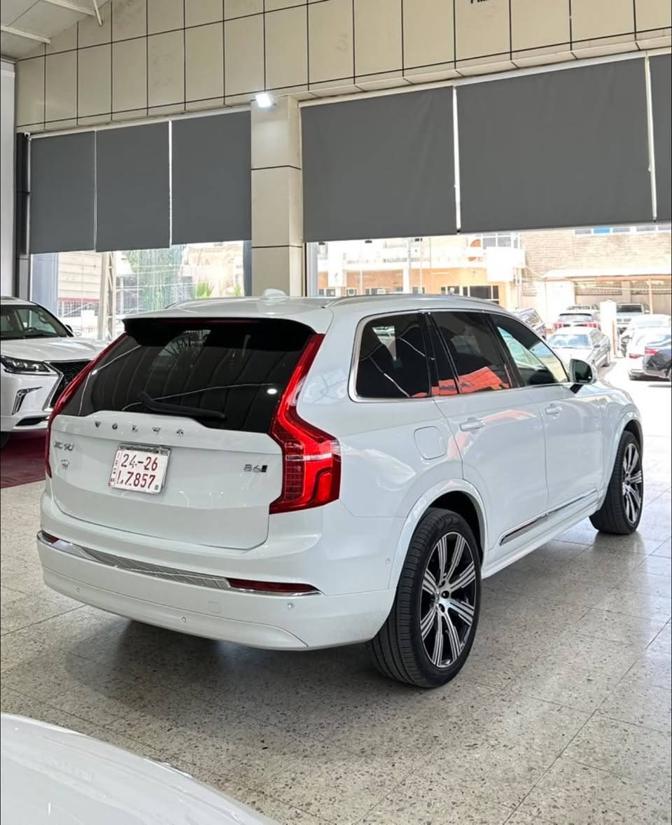 VOLVO XC-90 UlTIMATE FULL OPTION 2024
سعر : 42,500$ 
ماشية 22,000 مايل 
مواسفات فول فول : 
داتاشو-٥كاميره -پانوراما-رادار-جه گ-سماعه هرمان كاردون - لايت دايناميك -شغال-پردة - ٣ مقعد-صندوق شفت - داخل قيسي-كوشن هيتر و تبريد - كوشن مساج كوشن خزن - عينه رادار - دبل اكسل - شاشه مزن - داخل ليد - تبريد مركزي 
ملاحضة :  بدون صبغ ١ PDR بل جاملوغ خلفي 
مكان سيارة زاخو 
YV4062PF7R1172356

***********
