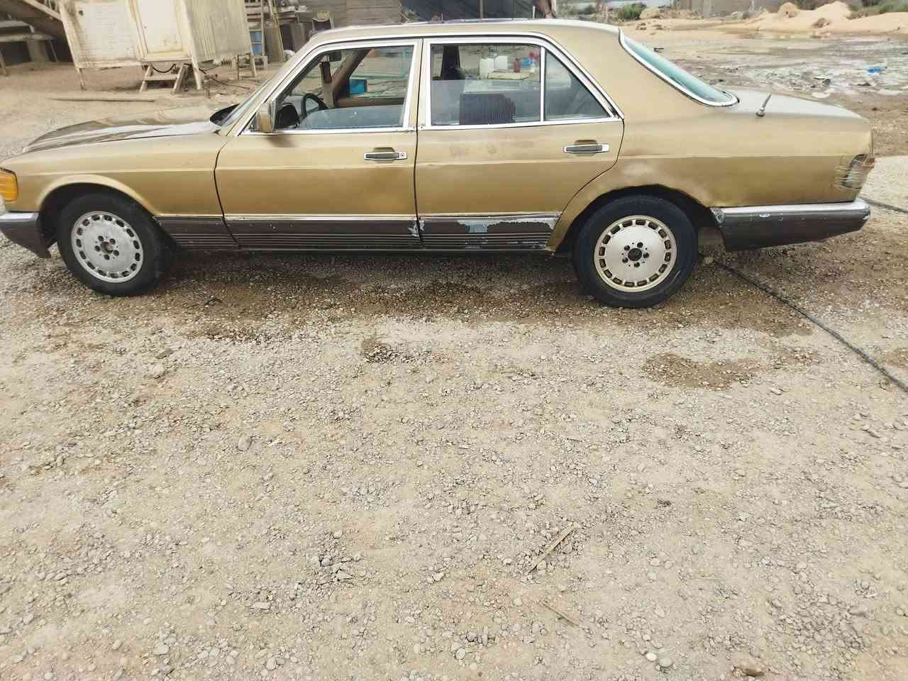 مرسيدس • موديل ١٩٨٤ • رقم نجف
