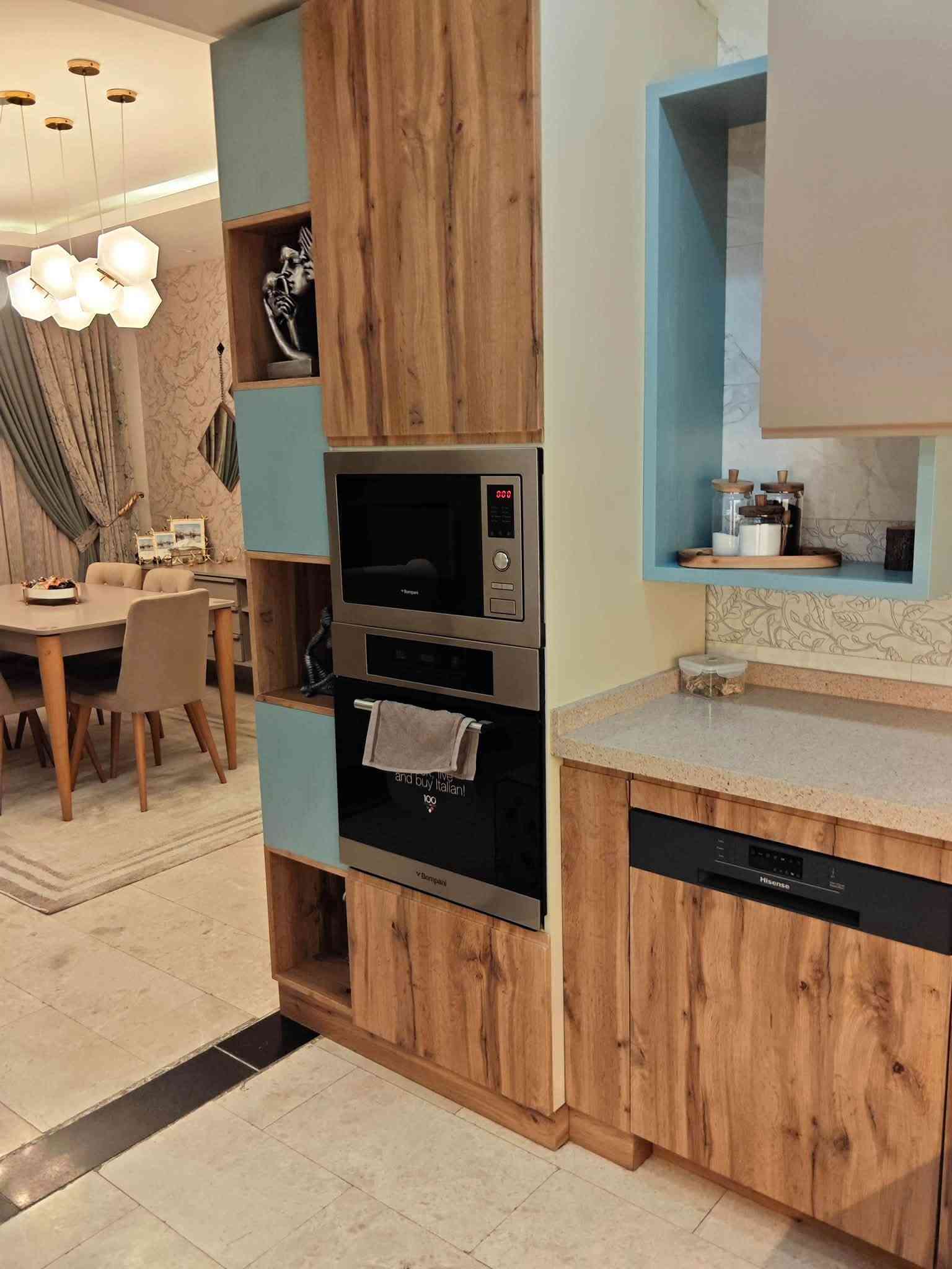 شقة للبيع 

مجمع الايادي السكني ( بسكولاته ) 

عمارة 20 
طابق ٥ 
وجه عالسريع 

163 متر مربع 

الشقة صارفين عليها ومغير هواي امور بيها 

أرضيات الشقة مرمر 
حمامات إسباني من اشتي 
غربيات ومغاسل وخلاطات فيترا تعليق 
الشبابيك دبل كلاس مع المنيوم ثيرمل بريك من الومكس 
الأبواب خشب تركية
الكاونتر خشب hdf من كارش
باب سلايد بالغرفه الوسطيه يفتح على مخزن
سبالت عدد 4 گري 
سخانات عدد١ 
الشقه تباع مؤثثه
 

لمعرفة تفاصيل اكثر الاتصال عالرقم 
***********
