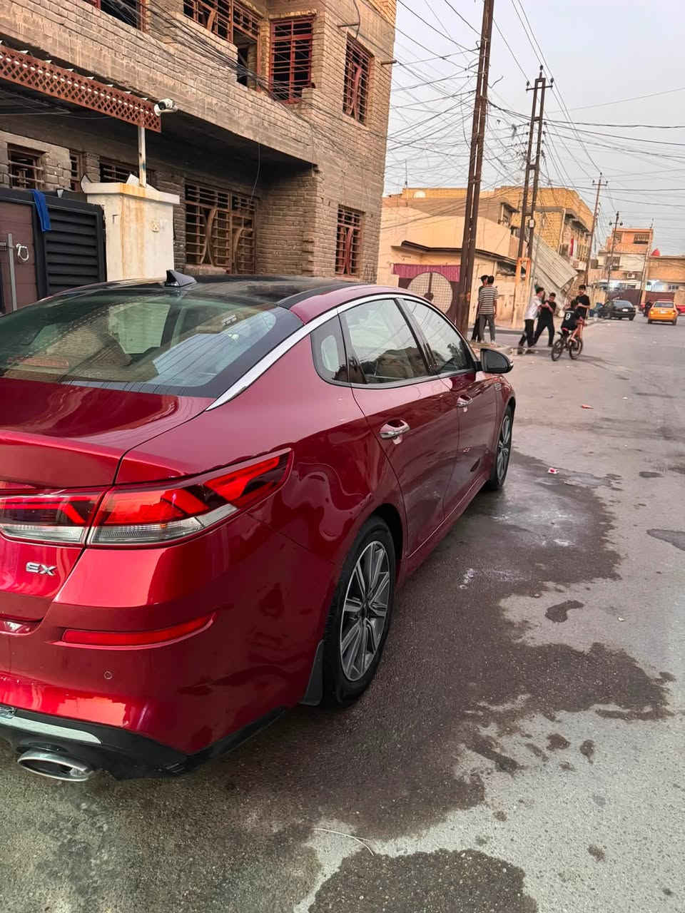 سلام عليكم كيا اوبتما موديل 19 وراد امريكي ضرر 3 قطع بدون شاصي بدون لغد بدون دواخل رقم اربيل نكليزي بسمي 

سيارة اعلى موصفات بية 
بنوراما قطعتين 
تحديد مسار ذاتي 
قيادة ذاتيه 
مري شفط 
ترحيب 
بصمة 
كشنات حار بارد 
رادار امامي 
حساسات جانبية 
حساسات خلفية 
خزن كشنات 3 وضعيات 
تبريد قطعتين 
شحن لاسلكي 
تدفئه سيترين 
11 سماعة بسيارة من نوع هالرم كاردم يعني صوته طرب

بعد بية هواي مواصفات وسيارة صراحة مظلومة بصور بلواقع نصبة وكلش حلوه وبلخير علي صير من نصيبة 

رايدة 147$وبية مجال لطيبين 

مكاني بغداد البياع حي تراث *********** متواجد وتساب
