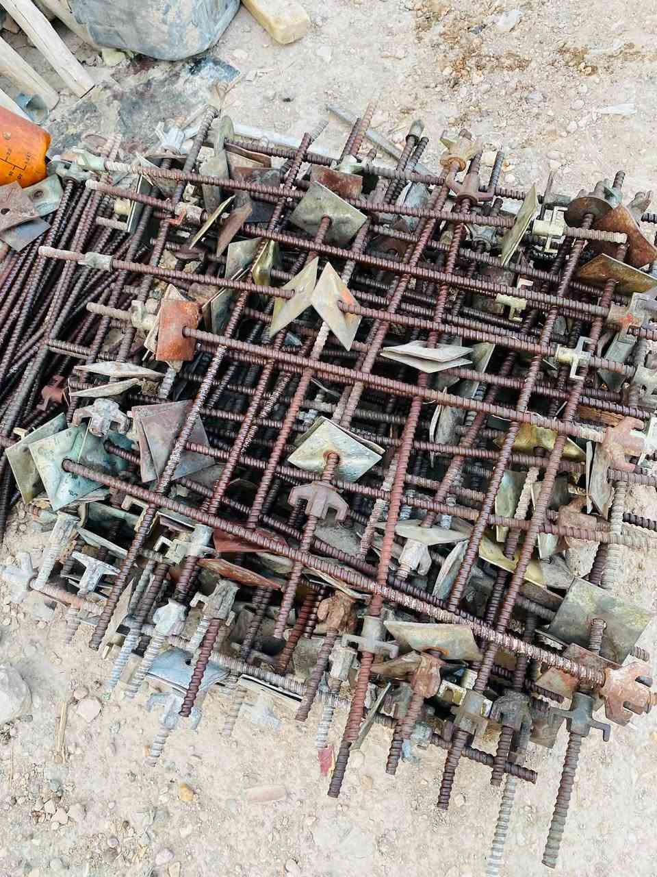 سلام عليكم بلاويد بلاستك للبيع العدد 50طبقه +تايلود طول متر ينابعن شلعه وحده مكاني حله السعر مناسب للتواصل ***********ليكم
