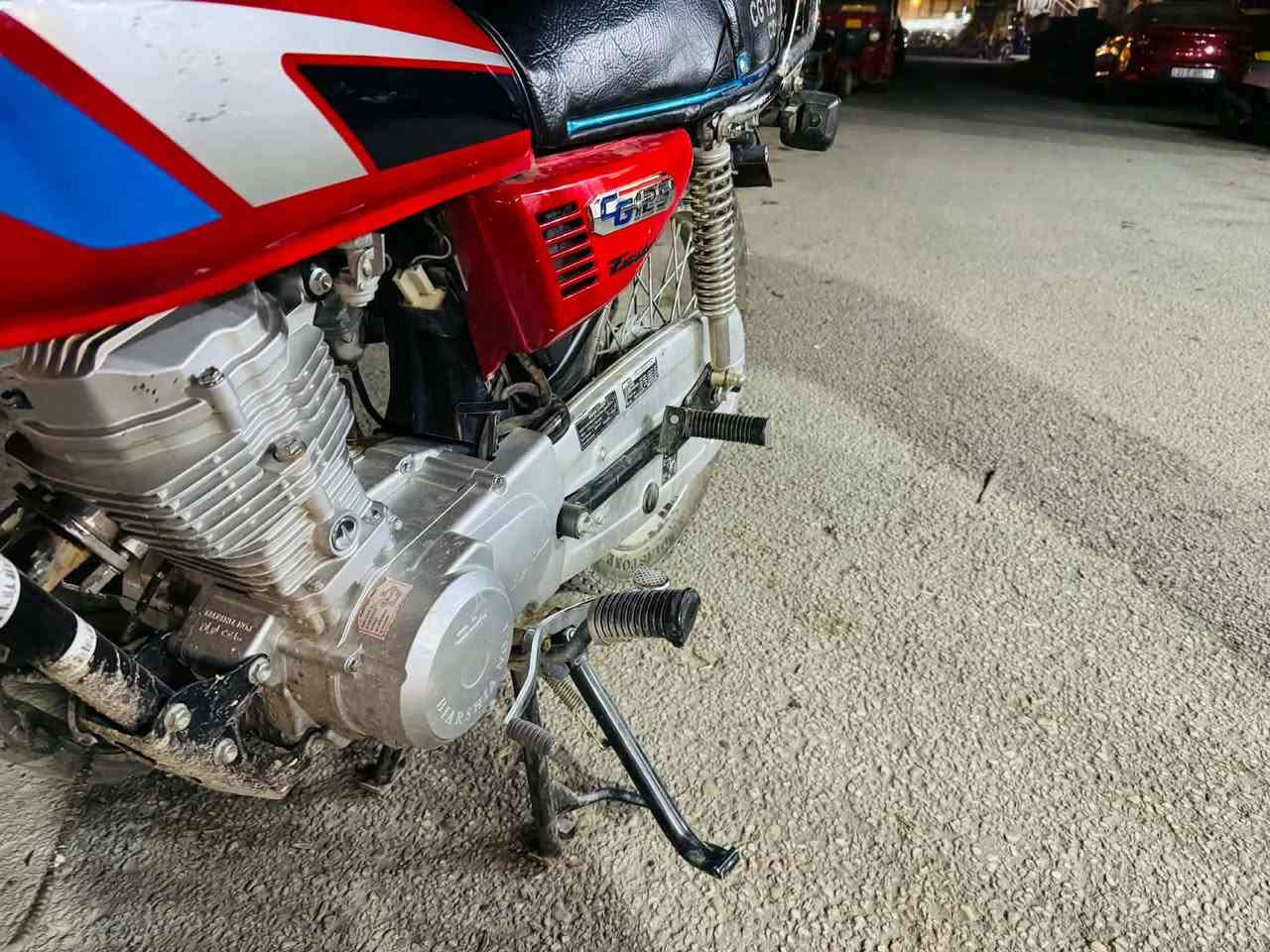 بوكسر • باجاج