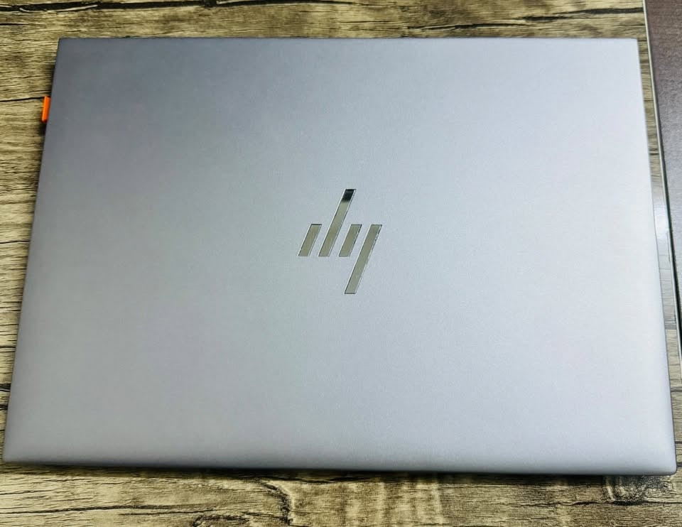 HP ZBook 14 • i5 الجيل 13 • NVMe 256GB