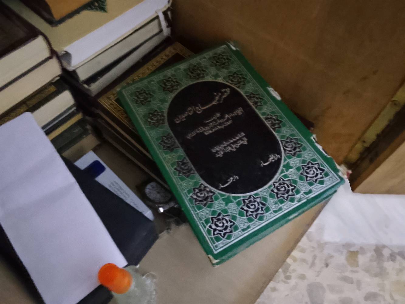 كتب للبيع أكثرهن دينية الفريقين ورقية ومجلدات كاملة واجزاء السعر مناسب مكاني الحرية بغداد