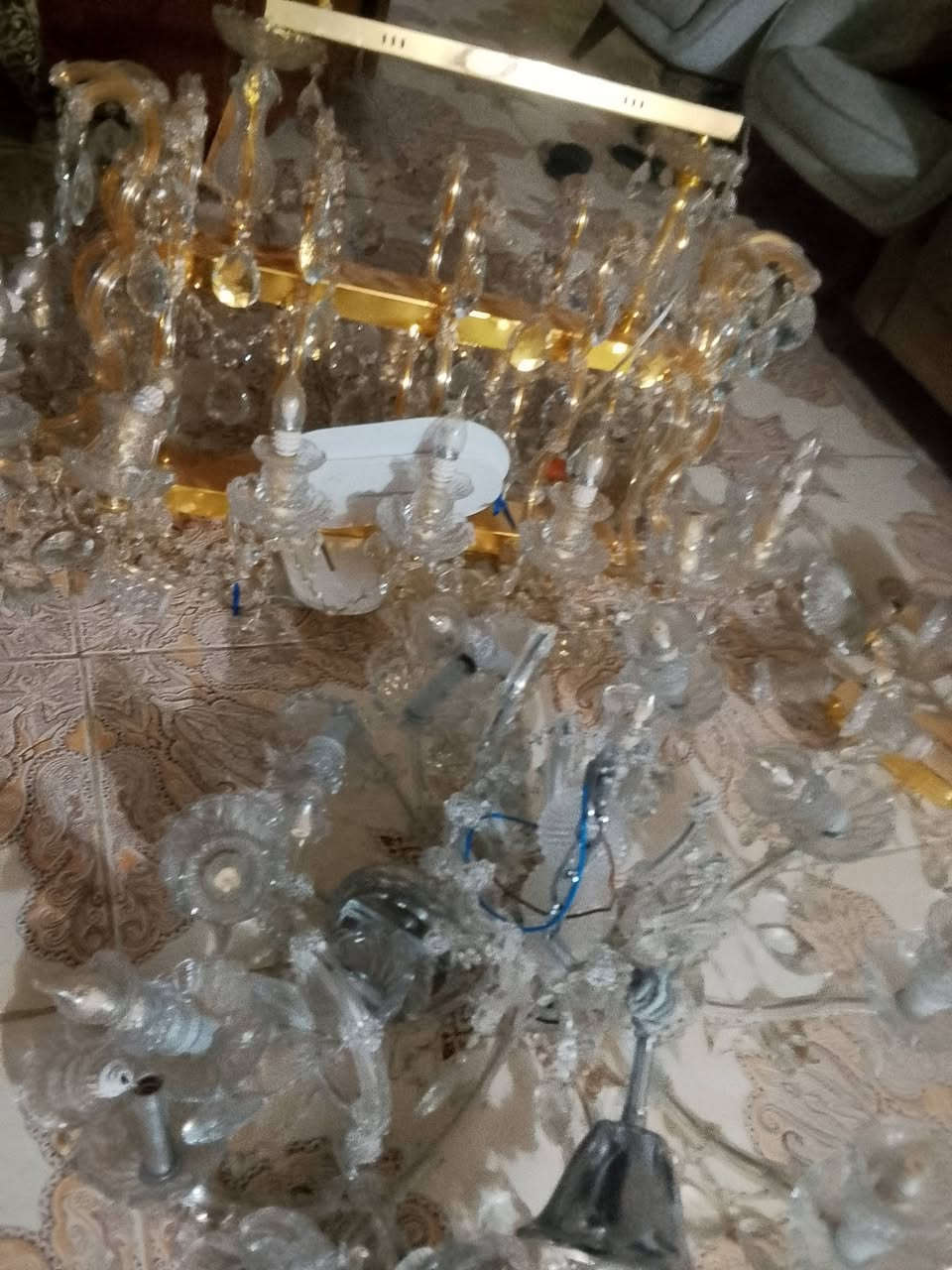 السلام عليكم ثريات للبيع الي يريد يتصل ع هذا الرقم
***********
