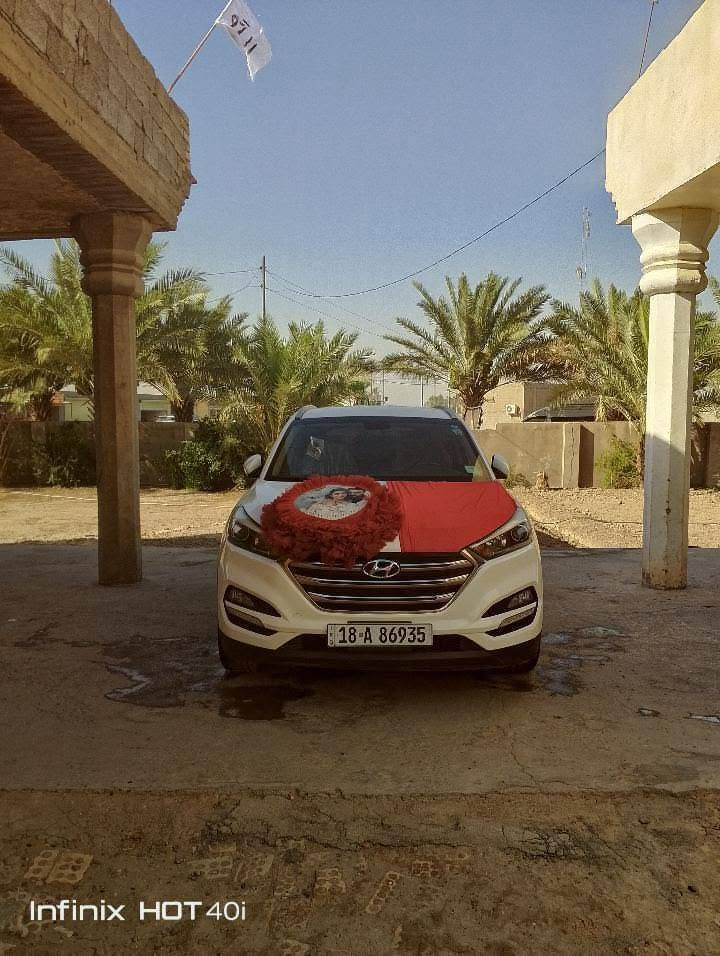السلام عليكم للبيع موديل 18 جديدة فول موصفات يعني مال بيت جديدة تبريد تلج كير ومحرك كفالة خير من الله بس اليدور جديد رقم صاحب السيارة بسمة  كفالة عامة 
***********
***********
وينة اليدور جديد
