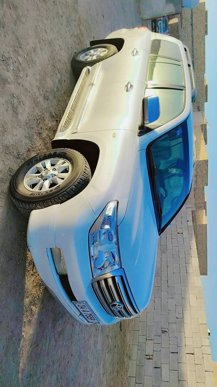 لاندكروز ٢٠٠٨ مكينه ٦ سلندر مكفوله من الصبغ والضربه اي نقص مابيها بيع او مراوس بأقل السعر 250 للاستفسار الاتصال على الرقم *********** مكاني العماره
