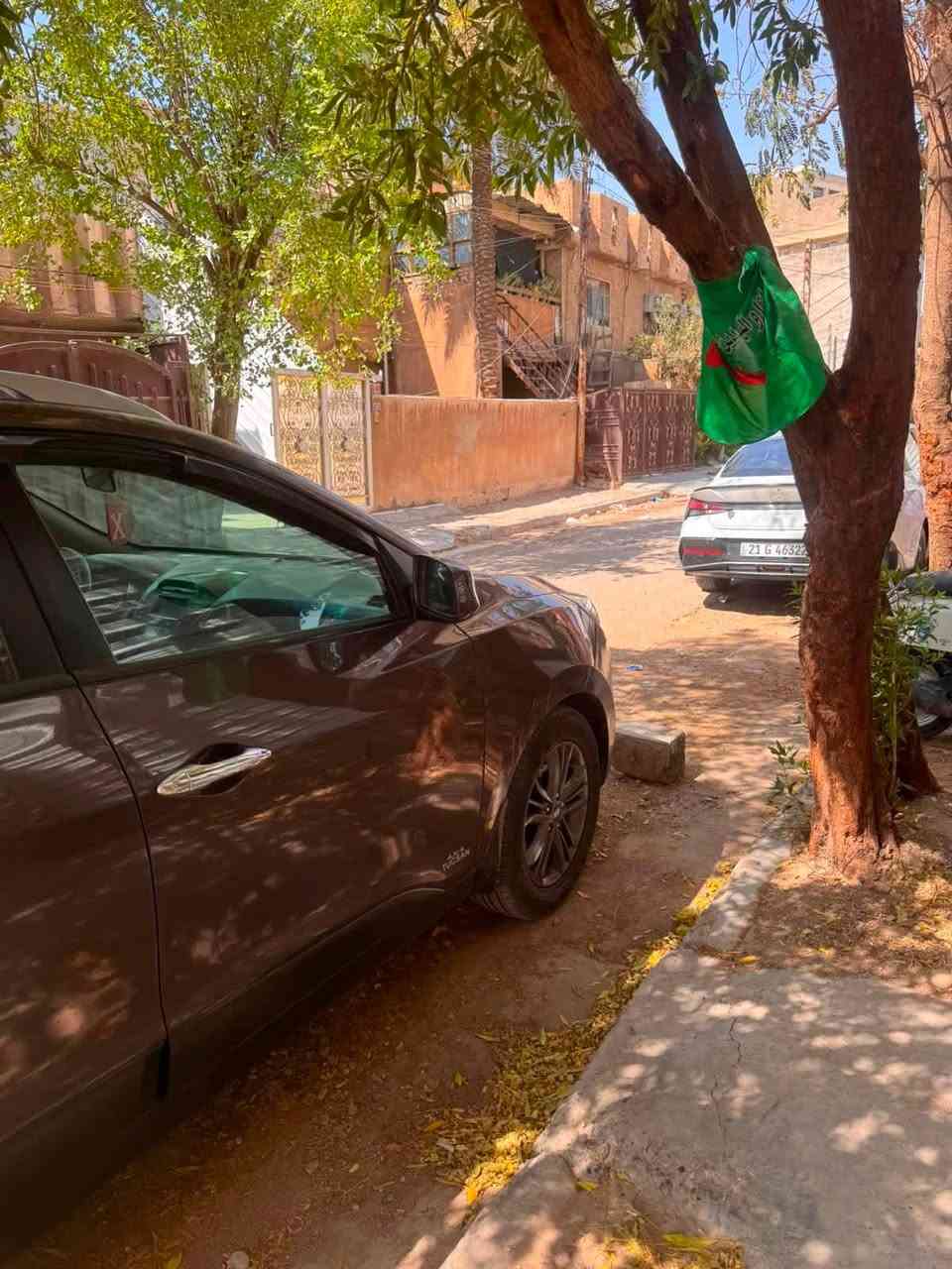 للبيع 
هونداي توكسان وارد امريكي سياره موديل 2014 كلش نظيفه و على ايدي سياره بيها صبغ ربع من البنيد مو كله شرط بدون  دواخل طخه كلش خفيفه 
سياره محرك 2400 
تحكم ستيرن جهتين 
بلوتوث 
لد نهاري 
سيارة كلش نظيفه و استخدام على ايدي مسويلها ادامه كامله 
سياره رقم بغداد بسمي تحويل ثاني يوم 
سعر السياره كلش مناسب 11400 بيها مجال كلش بسيط و ما اتوقع اكو توكسان بهيج سعر 
للأستفسار الأتصال على الارقام 
***********
***********
