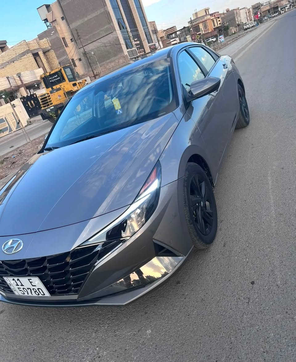 سلام عليكم 
للبيع النترا ٢٠٢٣ 
ماشيه ٦٠ 
كير مكينه صدر ع وضع الشركة 
حادثه جاملغ خلفي بارد
وهنا بيها جاملغ امامي صبغ 
رقم بغداد باسمنا تحويل مباشر
مكاني بغداد حي الجهاد 
سعرها ١٤٠ 
***********
