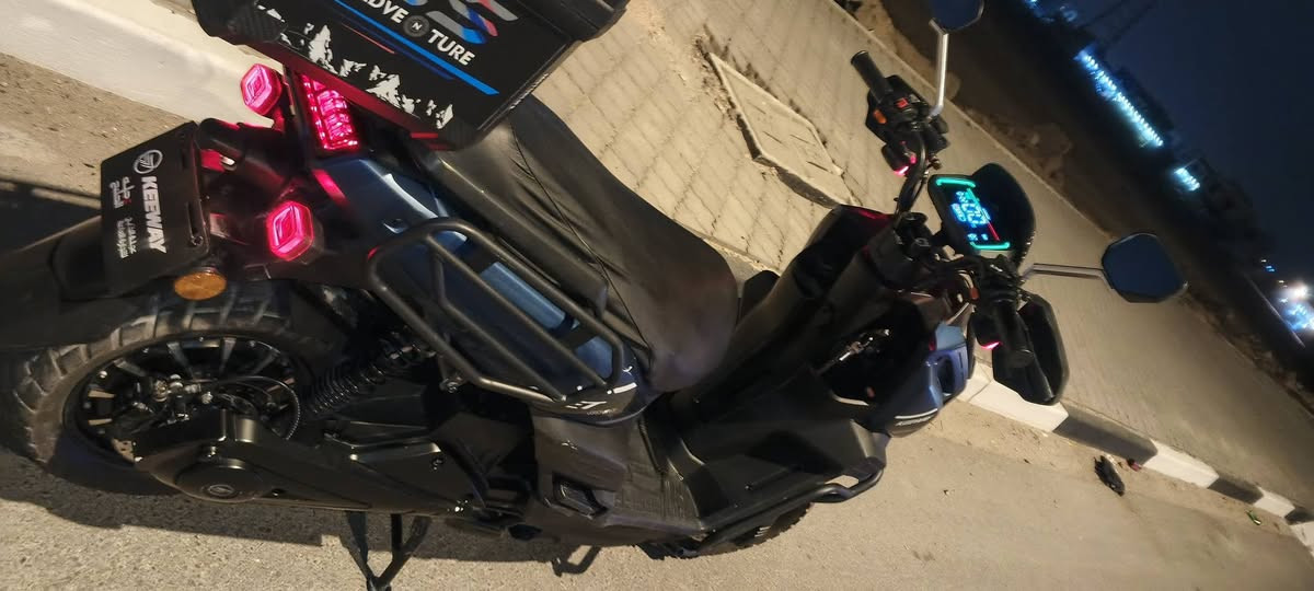 ادراجه اباجي سكنس جبلي موديل 2025 

نضيفه استخدام قليل 

بطاريات 6 كرافين 72v 38ah 

كلشي شغال بيها ما بيها اي ملاحضات 

ما مبد بيها شي بس ضايف الصندوك 

ملف قوته 2500w 

 سرعه 70 حقيقي 

تمشيك مسافه من 90 الى 120 كيلو بل شحنه

السعر مليون و 100 بي مجال للشراي 

للاستفسار 
***********
