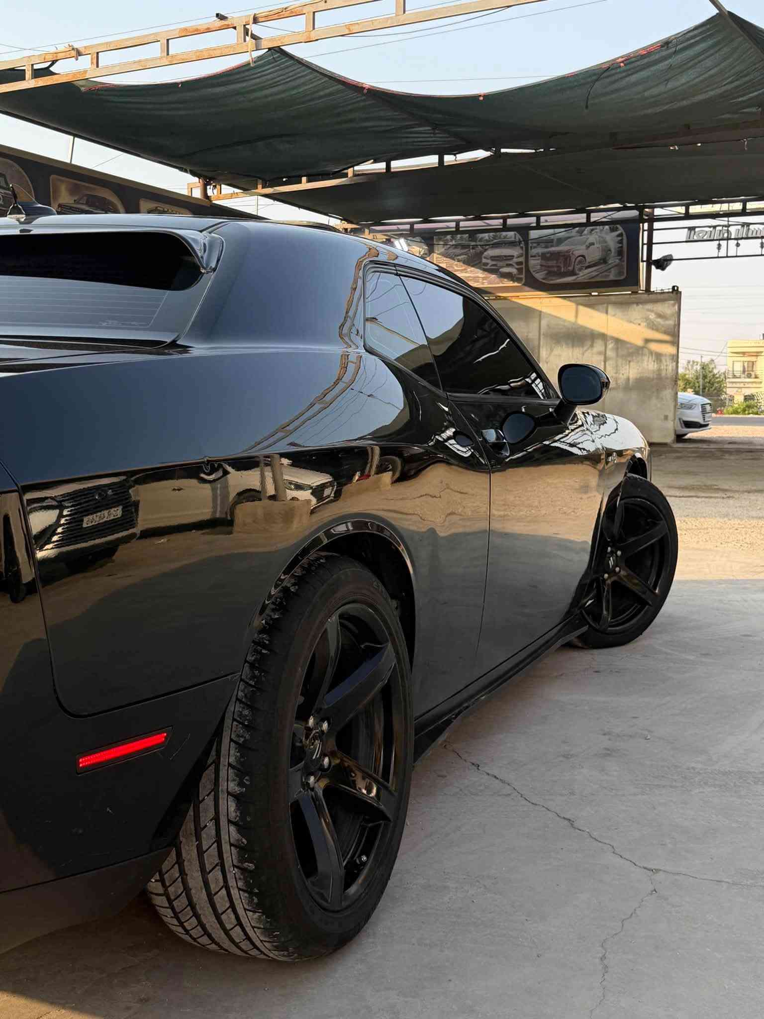 السلام عليكم السعر160$ وبي مجال
جالنجر 🔥 Dodge Challenger 
SXT Plus Super Track Pak 
V6
ماشيه 83 ميل
فول مواصفات
🔴فتحه سقف سلايد 
🔴شاشه كبيره سوبر تراك باك 
🔴شفتات ستيرن
🔴كشنات حضن وتدفئه وتبريد وكهرباء
 🔴مري تعتيم وهيتر
🔴المرأة الوسطيه تعتيم
🔴ستيرن كهرباء
🔴كامره وحساسات خلفيه
🔴فجوج بربمو رياضي
🔴دبلات سكات الصفر
🔴سستم صوت الباين
ويل 20 تو سايز
245/45/20
275/40/20
تخم تاير قبل اسبوع شديته كونتنتل الماني
باتري جديد
فيت بم اليوم شديته
ادامة منضومة الاحتراق بالكامل بلكات ونوزلات ومجال
عليها برمجه مراوح 85
برمجه وفتح سرعه تشلع الگاع
سياره معتني بيها وع ايدي 
حادثها موضح بالصور 
احزمه مبدلها احمر
لد دشبول متغير
منضومة تبريد جديده كمبريسر وراديتر جدد
مكاني ديوانيه_بغداد
***********
