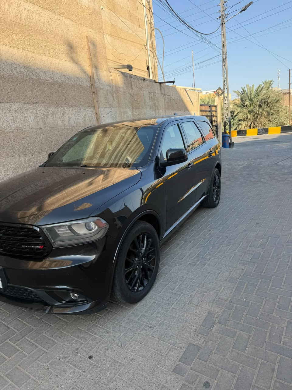 السلام عليكم للبيع 
دورنكو اصل ١٨دخول24
حادثها بيبان عدد٢ وبيها طختين بالجالملغ الخلفي ضالات ع وضعهن وكما هيه موضحه بالصوره 
رقم إنكليزي الجديد شرط تحويل 
ن نقصها حداده سدر والتبريد فابريته فقط 
مكان السياره بصره بصره 
السعر ١٨٠
اتصال فقط ***********
