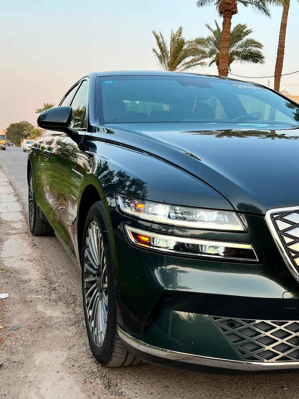بسم الله الرحمن الرحيم 
للبيع فقط 
- جنيسز g80 موديل ٢٠٢٤ فول الكترك كهربائية بالكامل 
- لون زيتوني داخل مشمشي 
- تمشي بالشحنة الوحدة ٥٥٠ كيلو 
- ( بدون صبغ بدون ايرباك ) 
- فقط حادثهة جاملغ ايمن خلفي ومرجع بارد فقط 
- صور الحادث مرفقة بالمنشور 
- ماشية ١٨ الف ميل
- مواصفات ادفانز تجي بدون بردات وبدون شفط 
- سعرها 240 وبيهة مجال
- شاشة محدثة للغة العربية 
- مع شاحنة منزلية بضمان 
- مكانهة بغداد حي الجامعة 
- *********** واتساب واتصال
