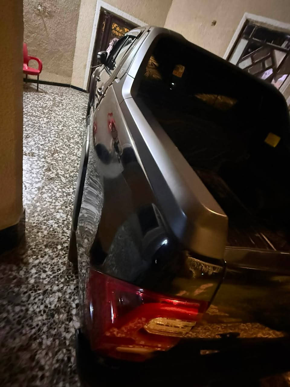 سلام عليكم 

هايلوكس موديل 2024 

مغلفه bbf 

رقم أربيل 

سته سلندر V6 فور ويل 

ماشيه 64 الف 

مكفولة كفالة عامه حتى من زلغ او رصعه شرط سونار 
.اربع كامرات 360 درجه
.مري شفط
.بنيد جكات
.تبريد منفصل
.حساس امامي خلفي
.داخل اسود 
.شاحن وايرليس
.بصمه
وبعد بيها هواي مواصفات 

العنوان بغداد ناحية الرشيد 
***********

