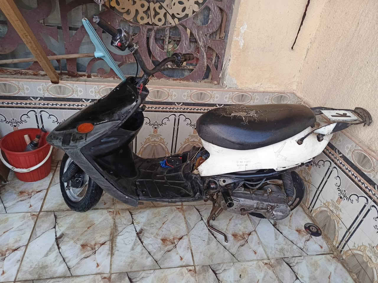 سلام عليكم دراجه بيجي حربي سعر 100وبيه مجال المكان ناصريه مركز التواصل ***********
