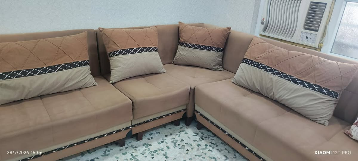 طخم ديوان تركي يتحول سرير ويحتوي على مخازن بحالة جيدة عشر مقاعد .
السعر ب 300 ألف
للطلب والاستفسار الاتصال على هذا الرقم ***********
