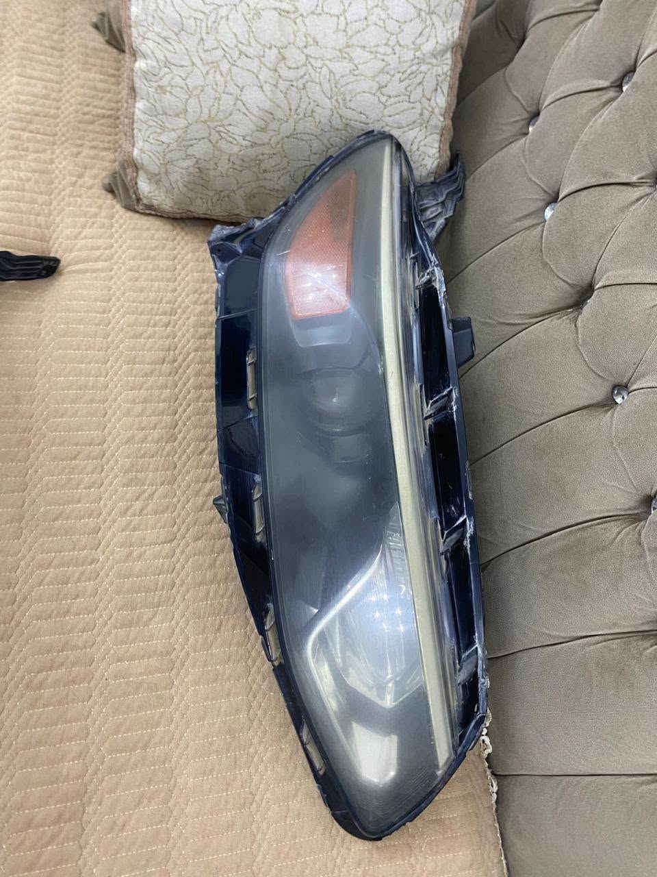 عندي لايت امامي زوج (مازدات) مال تفصيخ اصليات  لاكسر ولافطر بيهن لايت عدسة اصفر بلادي اللي يجي ويه السيارة ماليبو ٢٠١٨
السلام عليكم ورحمة الله وبركاته 
عندي لايت امامي زوج (مازدات) مال تفصيخ اصليات  لاكسر ولافطر بيهن لايت عدسة اصفر بلادي اللي يجي ويه السيارة ماليبو ٢٠١٨ 
اريد ابيعهن أعلى سعر يوصل ابيعهن
تحياتي للجميع واسف على الإطالة
رقم الهاتف ***********
