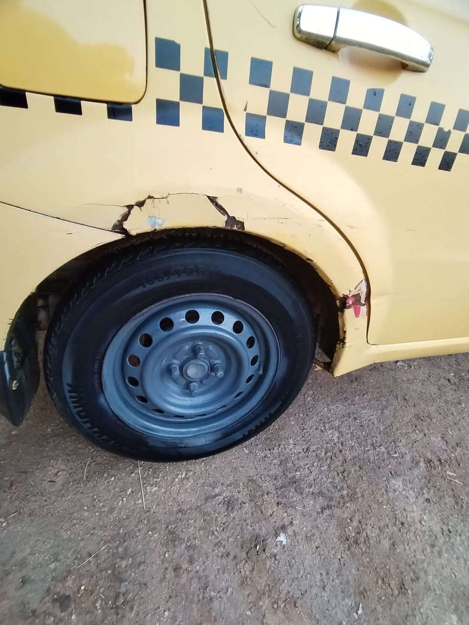 السلام عليكم للبيع سياره افيو موديل ٩ محرك وكير جديد حاويه تبريد فقطش شحن غاز سياره جاهزه كبل لشغل السعر ٣٥ المكان نجف ابو صخير *********** أو *********** بغداد, العراق
