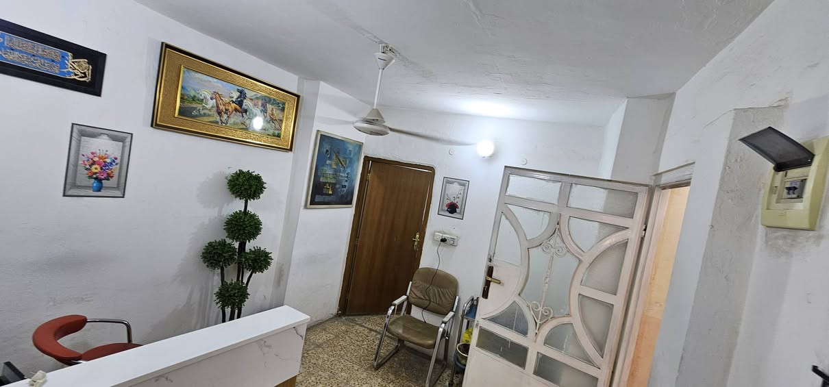 اعاده نشر بسبب الوعود الكاذبة
سلام عليكم مختبر طبي للبيع في بغداد /حي الأمين الثانية/ شارع البانزيخانه مختبر متكامل وشغال بس اجازة مابي سبب البيع فض الشراكة
المختبر طابق اول صاير والطابق الأرضي بي دكتور بوليه وثاني عظام وكسور ابو العظام يتواجد يومين ب الاسبوع
الأجهزة الي بي هي أجهزة المسموحة ب المختبر الجانبي ب الإضافة إلى جهاز ايكروما إيجار المختبر 350 المختبر معزل صارله اسبوع
ماابيع أجهزة ابيع المختبر كامل
 
ما متواجد فيس بس واتساب 
للاستفسار ***********
