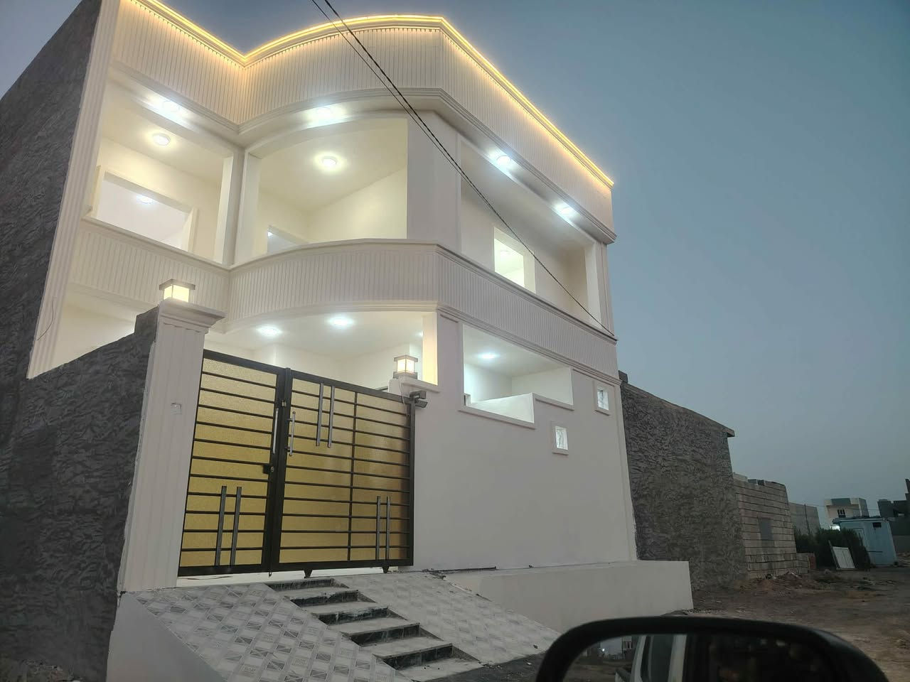 بيت البيع الديوم ١٧ الف ١٠في ١٠ م١٠٠ سعر ٧٦
