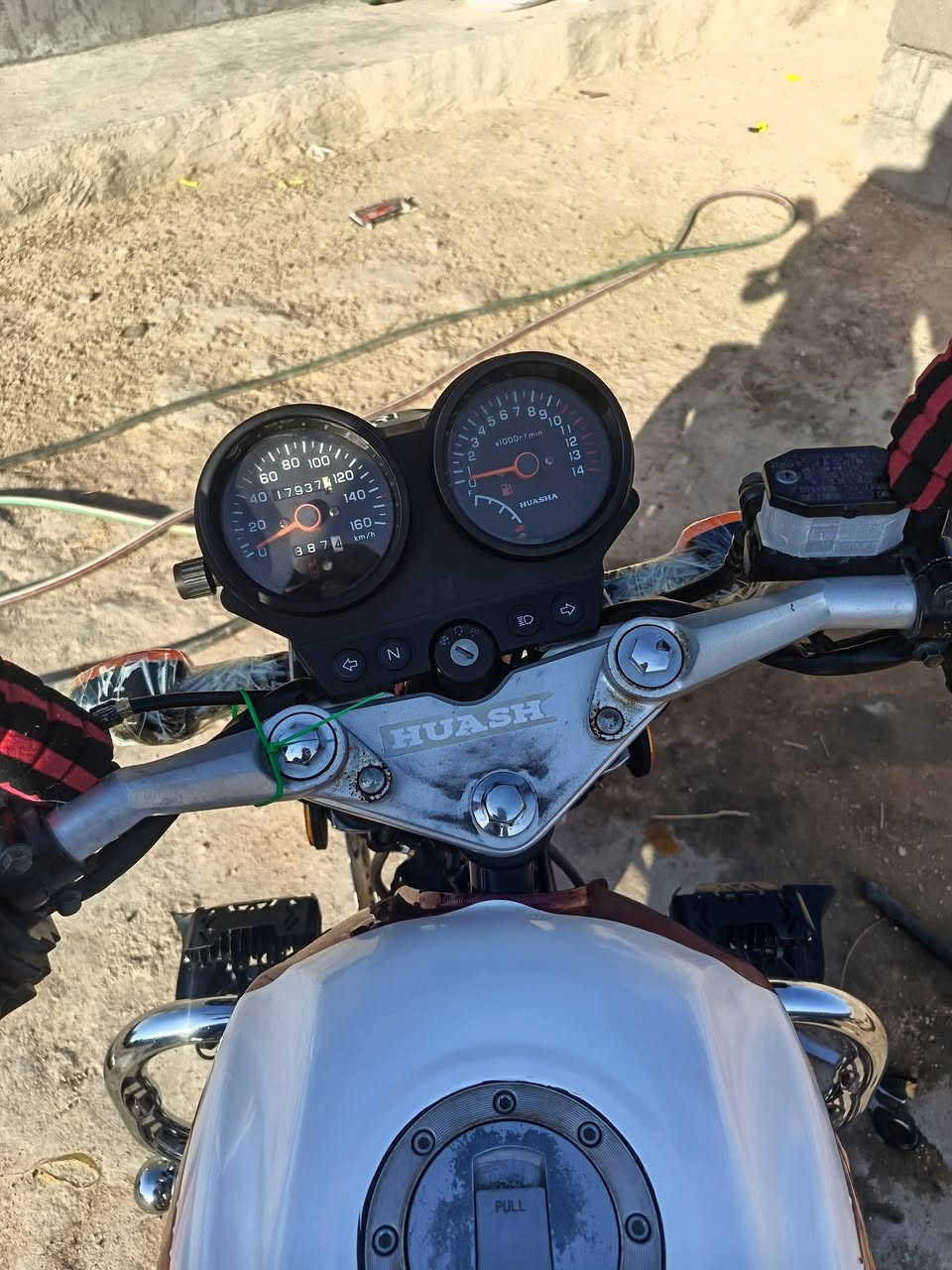 وين جنايه هيوشه لبيع 23 امراوس   سعر 825وبي مجال   محرك شركه  ماملعوب بي أوراق بصمات.سويجات شراي يتفضل وهاذه رقمي ***********
