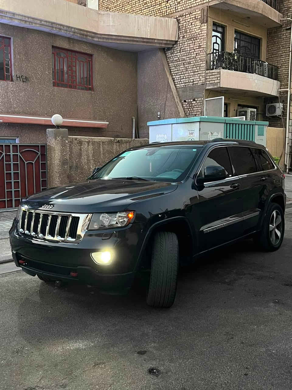 جيب grand Cherokee limited 2012
المواصفات :

محرك 3600 المرغوب كفاله عامة لافتح لاتنقيص 

بصمة 

تشغيل عن بعد 

سلايت رووف

تحكم ستيرن 

مثبت سرعه cruise 

شاشة قلاب اصليه مالتها 

تحكم بالتبريد dual منفصل 

هيترات كشنات 

دفع رباعي ومانع انحدار وسبورت وsnow

تبريد قطعتين وبلك كهرباء خلفي 

هوك خلفي 

حساسات 

هيترات بالمري جانبيه 

السياره بيها هواي مواصفات بعد

بيها صبغ 3 قطع فقط 

رقم جديد وسنويه جديده وهزه جديده بسمي 

السياره صارف عليها كلش هواي وكلة وكاله ومعتني بيها وبانزين محسن ودهن وكالة

مناقصها اي شي الحمدلله 
رقم بغداد الجديد بأسمي 

السعر 155 وبيها مجال 

للاتصال ***********
