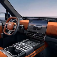 جيتور G700 اللون اسود الفئة بريميوم يعني اعلى فئة مرقم بغداد موديل 202...