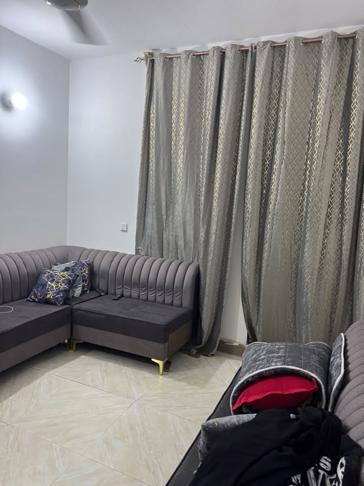 مشتمل للبيع ٦٥ ثلاث طوابق ) ٥ حمامات السده بيت غلام اول بيت بل زراعي ***********
