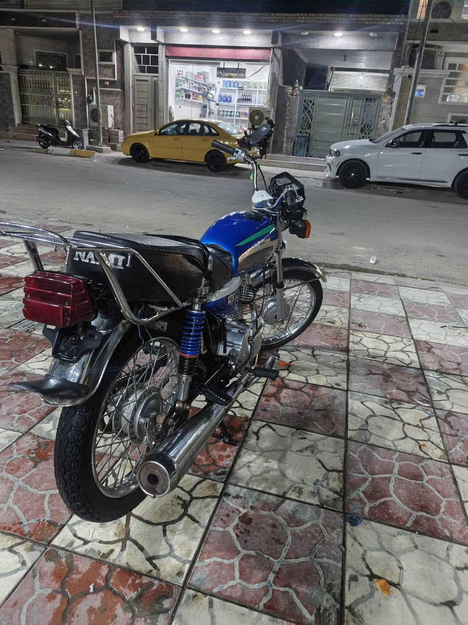 سلام عليكم
دراجه نامه 2025 

كفاله عامه 

مكينه برغي ما مفتوح بيها ابد 

الدراجه اوراقها محتركات رقم شاصيها موجود وبليتتهاً موجوده 

اكفلها حرام وحلال 

السعر900اله 25 وبيها مجال 
***********

المكان الناصريه الشموخ

