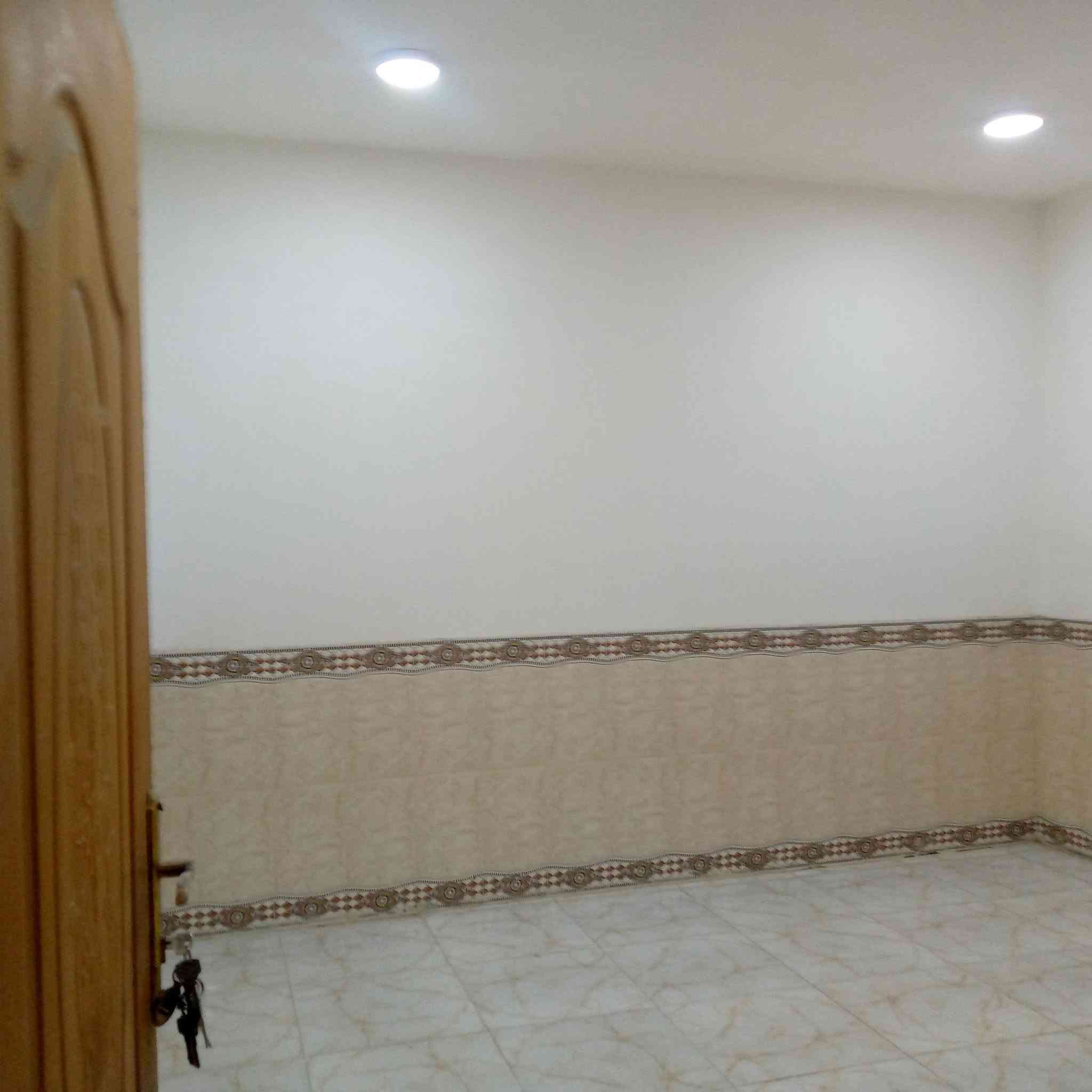 السلام عليكم بيت للبيع 100متر طابو صرف العنوان حله شارع 80 حي المصطفى الاتصال وتساب ***********
