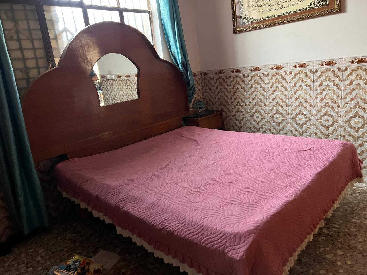 غرفتين نوم وحده صاج عراقي وحده تركيا لعنوان زعفرانيه رقم ***********
