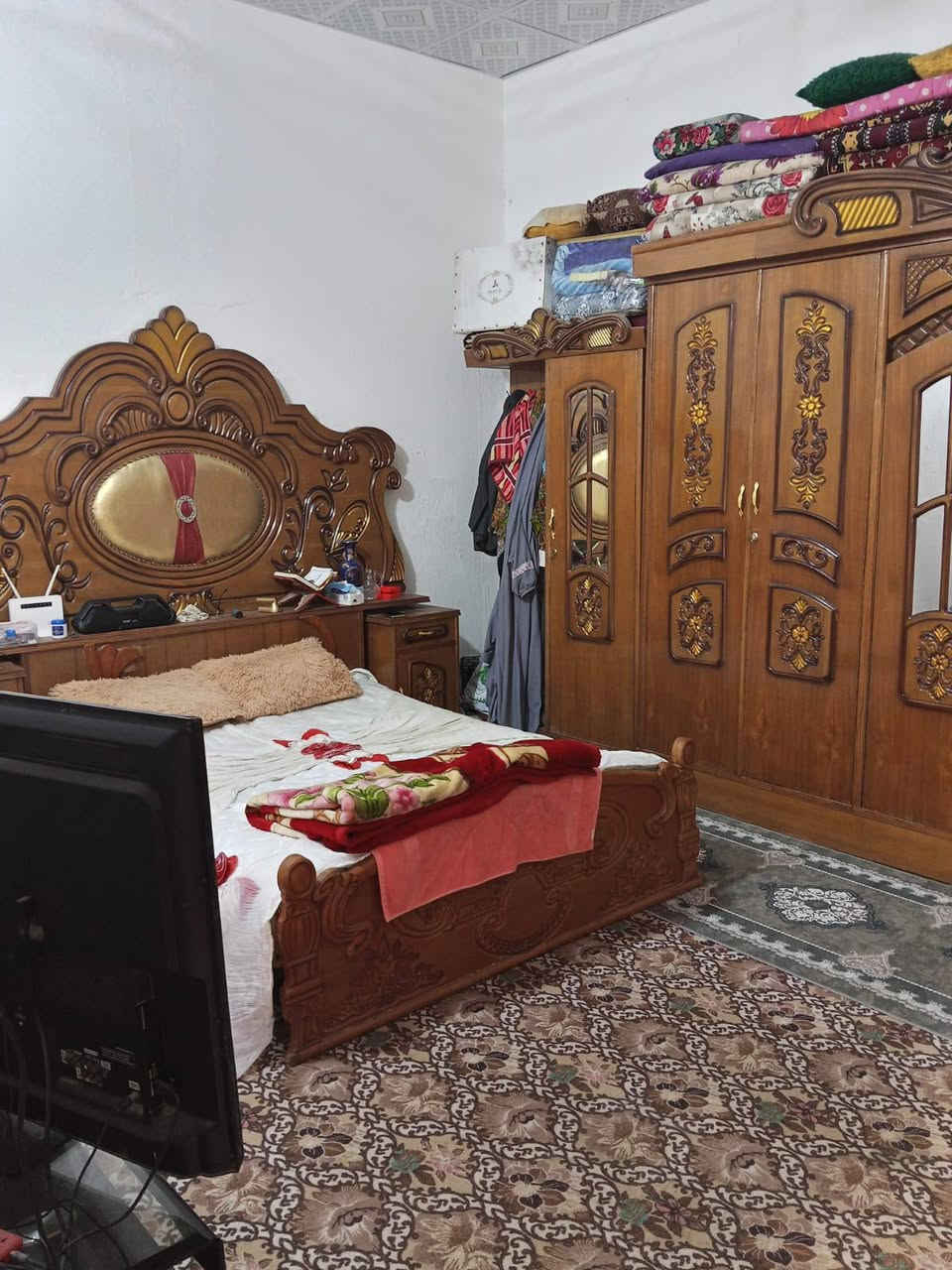بيت وقف سني مسجل للبيع
***********. 📞📞تواصل عل رقم 📱 واساب 

في قضاء ابو خصيب ابو كوصره 

مساحة البيت 200 متر 

يحتوي البيت على غرفتين ودوانية وصاله ومطبخ وحمام+ كراج 

السكف سندويج 

السعر 40 مليون وبي مجال شي بسيط
