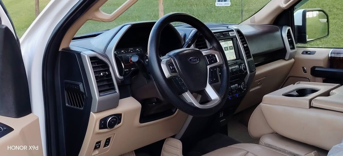 بسم الله سلام عليكم فورت F150موديل 2018 محرك8سلندر حجم محرك 5.000 دبل اكسل موصفات XLT   ماشيه 42 ميل  دواخل عسل جلد 1FTEW1E58JFB87565 ,رقم شانصي محرك كير تبريد صدر اكسل حجر صالص كهرباي كفا عام شرط فحص سونارموجود بل منشور ملاحظ  بس قبغ محرك مفتوح علمود راجز رقم سنوي هزا جديد لحد 2031 شرط تحويل وكال ((سعر 192)) مكان سيار سليماني  *********** رجاا اذا مو شراي لاتكسر حلال ناس مع احترماتي السليمانية, العراق
