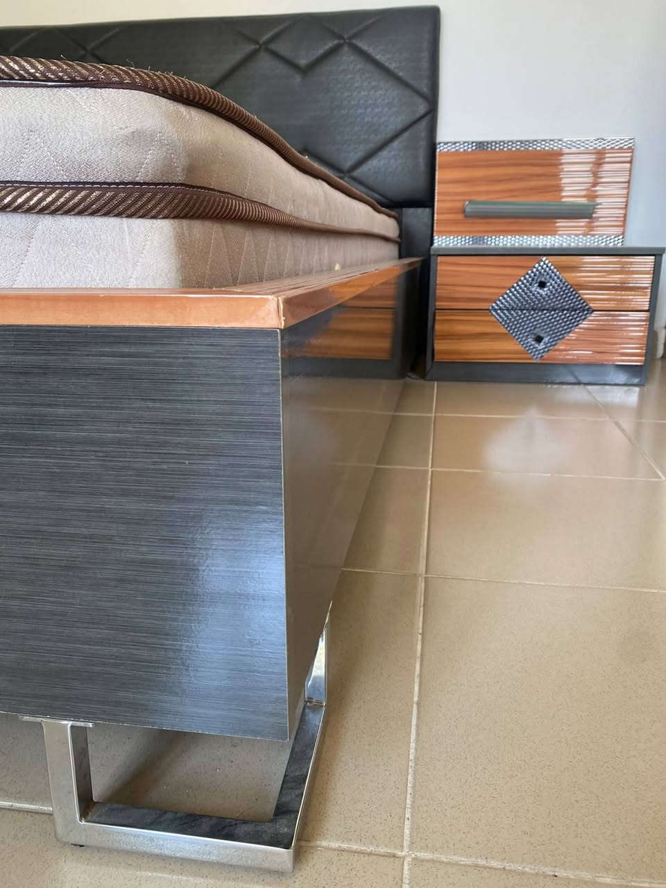 جديد معرض اربيل لبيع وشراء الاثاث 🛋
غرفه نوم ماركه Ipek
نسبة النضافه مية 💯
موديل مميز جداً اضائه للكنتور والكومديات😍
5 قطع+دوشك هديه+هديه مميزه مع الغرفه 🤍
السعر 650 الف الشد والنقل مجاناً 📍
متوفر توصيل اربيل وموصل 🚚
العنوان اربيل سايدين مجمع الزيتون قرب جسر الكورنيش
واتساب ***********
علما ان سعر الشراء 22 ورقه
